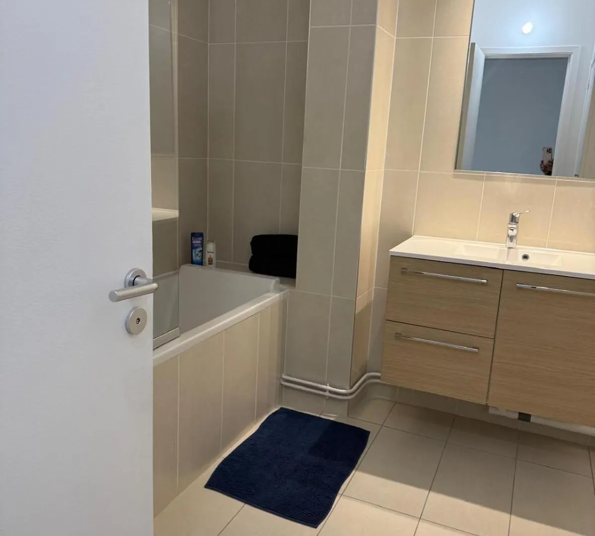 Modern Apartment - Pont Mirabeau Paryż Francja